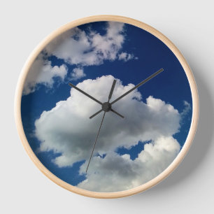 Große weiche Wolken Uhr