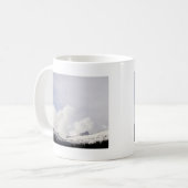 Große weiße Wolken über den Bergen Kaffeetasse (Vorderseite Links)