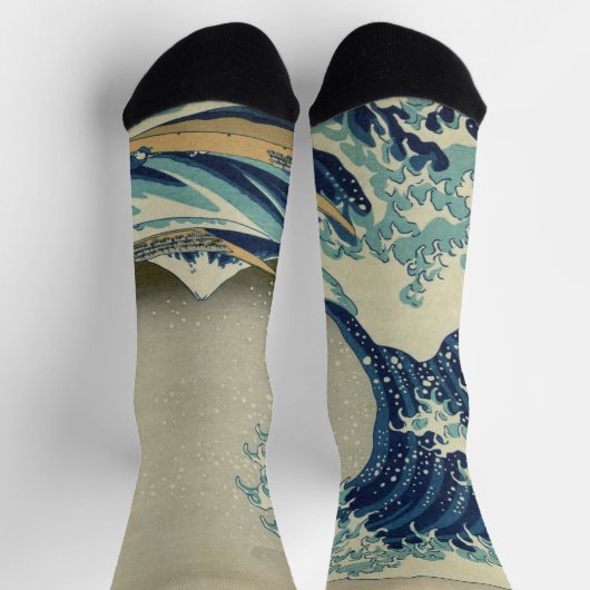 Große Welle vor der Küste Kanagawas von Hokusai Socken (Oben)