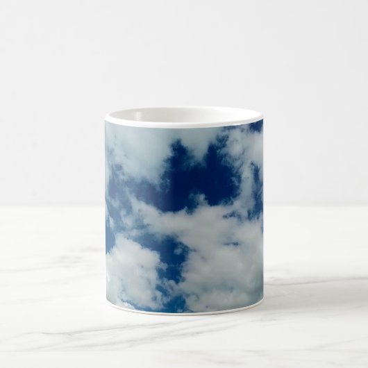Große Wolkendecke Kaffeetasse (Mittel)