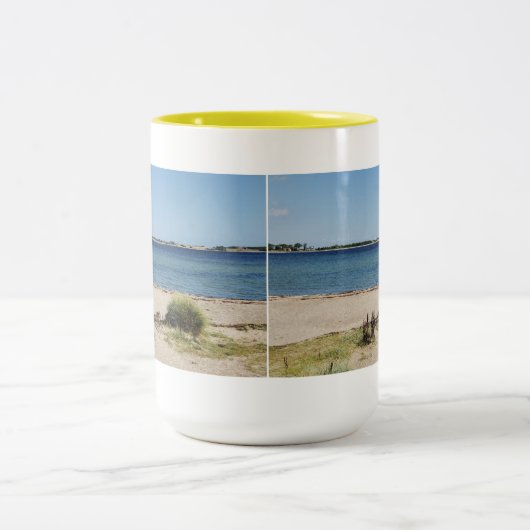 Große Zweifarbige Tasse gelb Strand und Meer (Mittel)