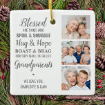 Großeltern Personalisiertes FotoCollage Keramikornament<br><div class="desc">Feiern Sie Ihre Großeltern mit einem maßgeschneiderten Collage-Ornament aus Foto. Dieses einzigartige Zitat Großeltern-Ornament ist das perfekte Geschenk, ob Geburtstag, Großeltern-Tag oder Weihnachten. Wir hoffen, dass Ihr besonderes "Keepake"-Foto-Großeltern-Geschenk für viele Jahre zu einem wertvollen Sake wird. . Zitat " Selig sind diejenigen, die Spoil & Snuggle, Hug & Hope, Boast...</div>