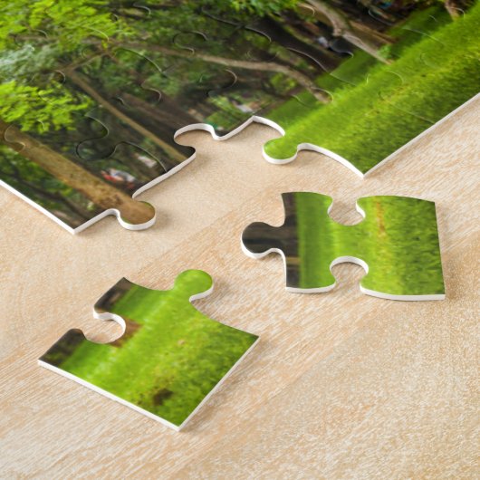 Großer Baum im Park Puzzle (Seite)