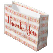 Großer Beutel in Korallenrosa Große Geschenktüte (Vorderseite Schrägansicht)