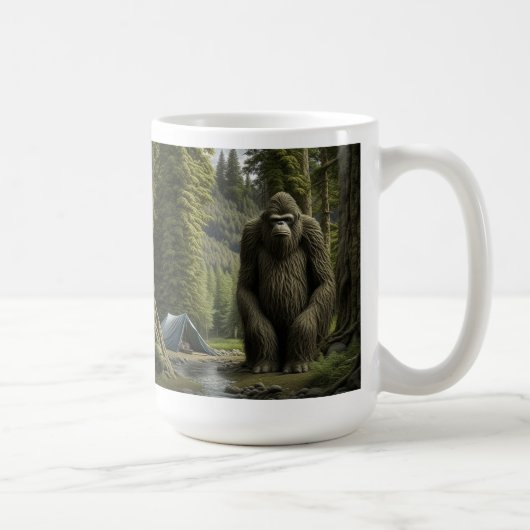 Grosser Bigfoot sitzend im Wald Kaffeetasse (Rechts)