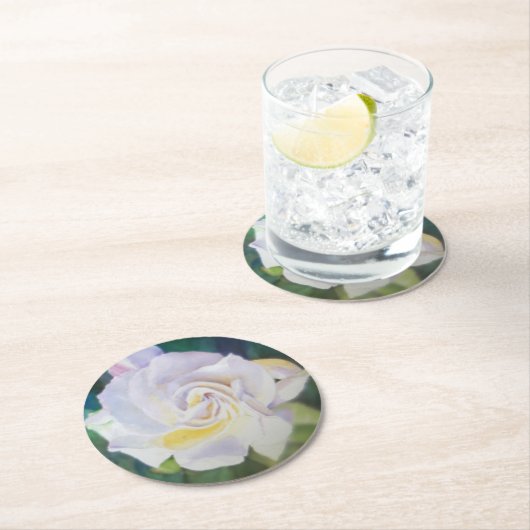 Großer cremefarbener Gardenia Runder Pappuntersetzer (Vor Ort)