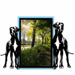 Großer Dane-Foto Freistehende Fotoskulptur<br><div class="desc">Lassen Sie sich mit unserem atemberaubenden Foto "Great Dane" stilvoll verwöhnen! Zeigen Sie Ihren Lieben mit diesen Fotoskulpturen aus Acryl auf Ihrem Mantel, Schreibtisch oder Wohnzimmer. Diese Stücke wurden entworfen, um Ihre Erinnerungen zum Leben zu erwecken, und sind mit einem schwarzen Ständer versehen, der Ihnen einen wunderbaren Konversationsstart ermöglicht. Dieser...</div>