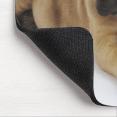 Großer Dane Welpe mit Spielzeugfußball Mousepad (Ecke)