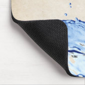 großer Fisch, der aus dem Wasser springt Mousepad (Ecke)