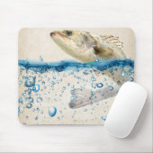 großer Fisch, der aus dem Wasser springt Mousepad (Mit Mouse)