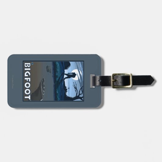 Großer Fuß, der durch Golfplatz geht Gepäckanhänger (Vorderseite horizontal)