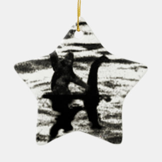 Großer Fuß und Bessie das Seemonsteranvisieren Keramikornament