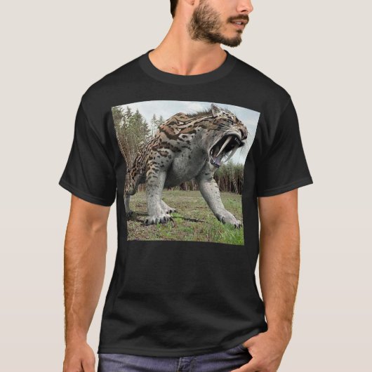 Großer knurrender Säbelzahntiger T-Shirt (Vorderseite)