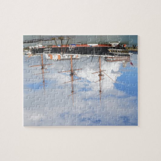 Großer Krieger des Schiffs-HMS Puzzle (Horizontal)