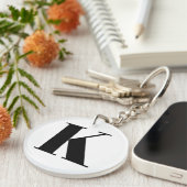 Großer moderner Minimalbrief K Schlüsselanhänger (Vorderseite rechts)