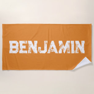 Grosser Name in Weiß auf dem reichen Mocha Deep Br Strandtuch