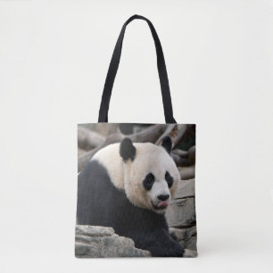 Großer Panda auf Felsen Tasche