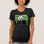Großer Panda, der Bambus hält T-Shirt (Vorderseite)