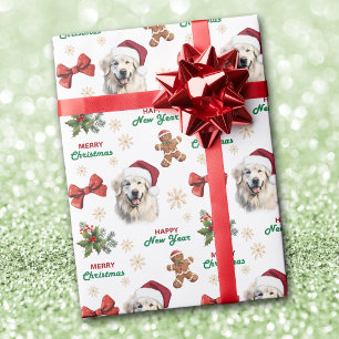 Großer Pyrenäen-Hund mit Weihnachtsmannmütze zu We Geschenkpapier