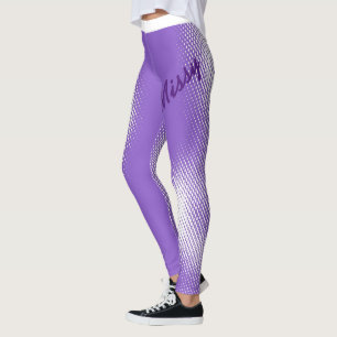 Grosser Skripttext mit weißem Punktmuster auf Past Leggings