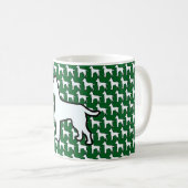 Großer Weißer Hund Grün Kaffeetasse (VorderseiteRechts)