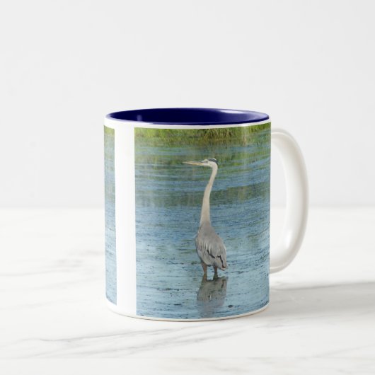 Großes Blau-Reiher-Tasse Zweifarbige Tasse (VorderseiteRechts)
