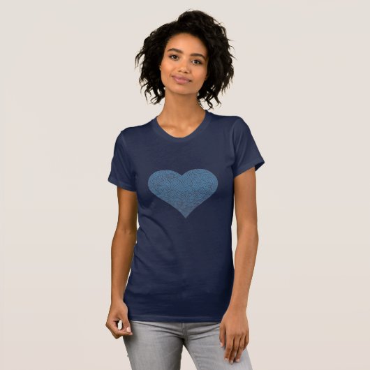 Großes blaues gemustertes Herz T-Shirt (Vorne ganz)