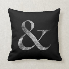 Großes Caslon mittleres weißes Kissen