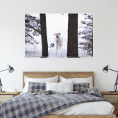 Großes Dane mit einem Ball in dieser Feriensaison Leinwanddruck (Insitu (Schlafzimmer))