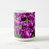 Grosses Feld lila Tulpen Kaffeetasse (Mittel)