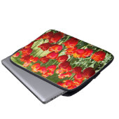 Grosses Feld roter Tulpen Laptopschutzhülle (Vorne Knopf)