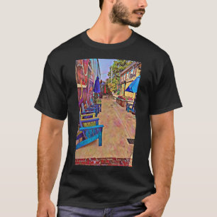 Grosses Foto eines lebendigen Gassen-T - Shirt