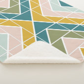 Grosses geometrisches Muster in Pastellertönen Sherpadecke (3/4)