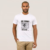 Großes Häschen - großer Fuß T-Shirt (Vorne ganz)