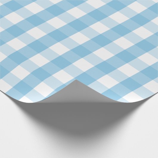 Großes hellblaues und weißes Gingham-Packpapier Geschenkpapier (Ecke)