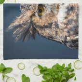 Großes Horned Owl Portrait Handtuch (Gefaltet)