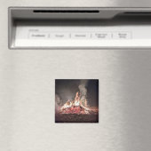 Großes Lagerfeuer, das nachts mit hohen Flammen br Magnet (In Situ (Geschirrspüler))