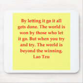 großes Lao Tzu Zitat Mousepad (Vorne)