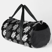 Großes Muster aus älteren Blättern in Schwarz, Wei Duffle Bag (Rechte Ecke)