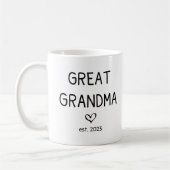 Großes Oma est. 2023 Kaffeetasse (Links)