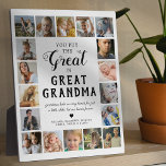 Großes Oma-Foto Fotoplatte<br><div class="desc">Personalisierte Urgroßmutter-Foto-Plakette mit dem niedlichen Sprichwort "Sie legen die Urgroßmutter",  18 Bildern der Enkel,  ihren Namen und der süßen Beschriftung "Großmassen halten unsere kleinen Hände nur eine Weile,  aber unsere Herzen für immer".</div>