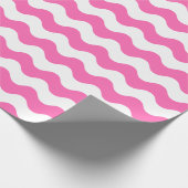 Großes rosa und Weiß bewegt Packpapier wellenartig (Ecke)