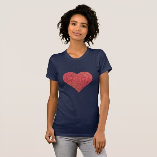 Großes rotes gemustertes Herz T-Shirt (Vorne ganz)