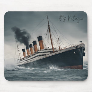 Großes Schiff Titanic auf Ozean Klassiker  Mousepad