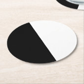 Grosses Schwarz und Weiß Runder Pappuntersetzer (Angewinkelt)