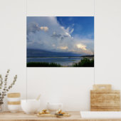 Grosses Sommergewitter über blaues Wasser der Küst Poster (Küche)