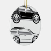 Großes SUV, das mit großem Chrom stilisiert ist, Keramikornament (Rechts)