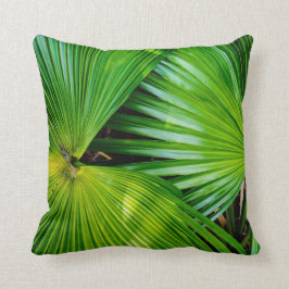 Großes und helles Blätter von den Tropen Kissen