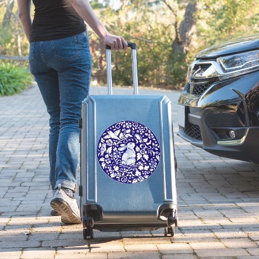 Grosses, weißes Kaninchengemälde mit Blumenmuster Aufkleber (Koffer Insitu)