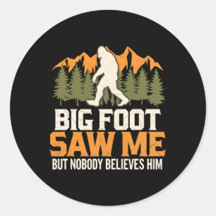 Großfuß sah mich Sasquatch im Freien Camping-Abent Runder Aufkleber